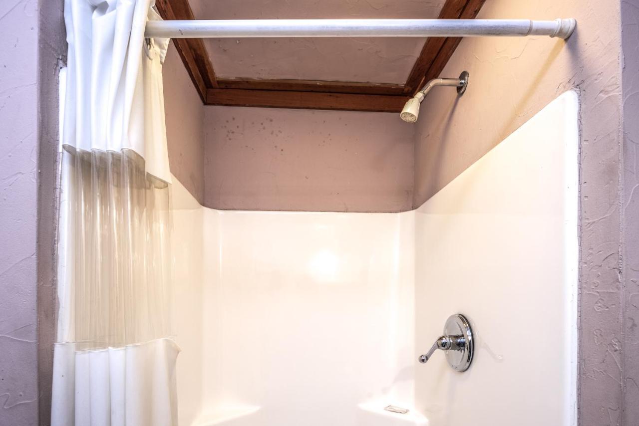 Apache Village 9, Queen Bed, Midtown, Pet Friendly, Sleeps 2 ルイドソ エクステリア 写真